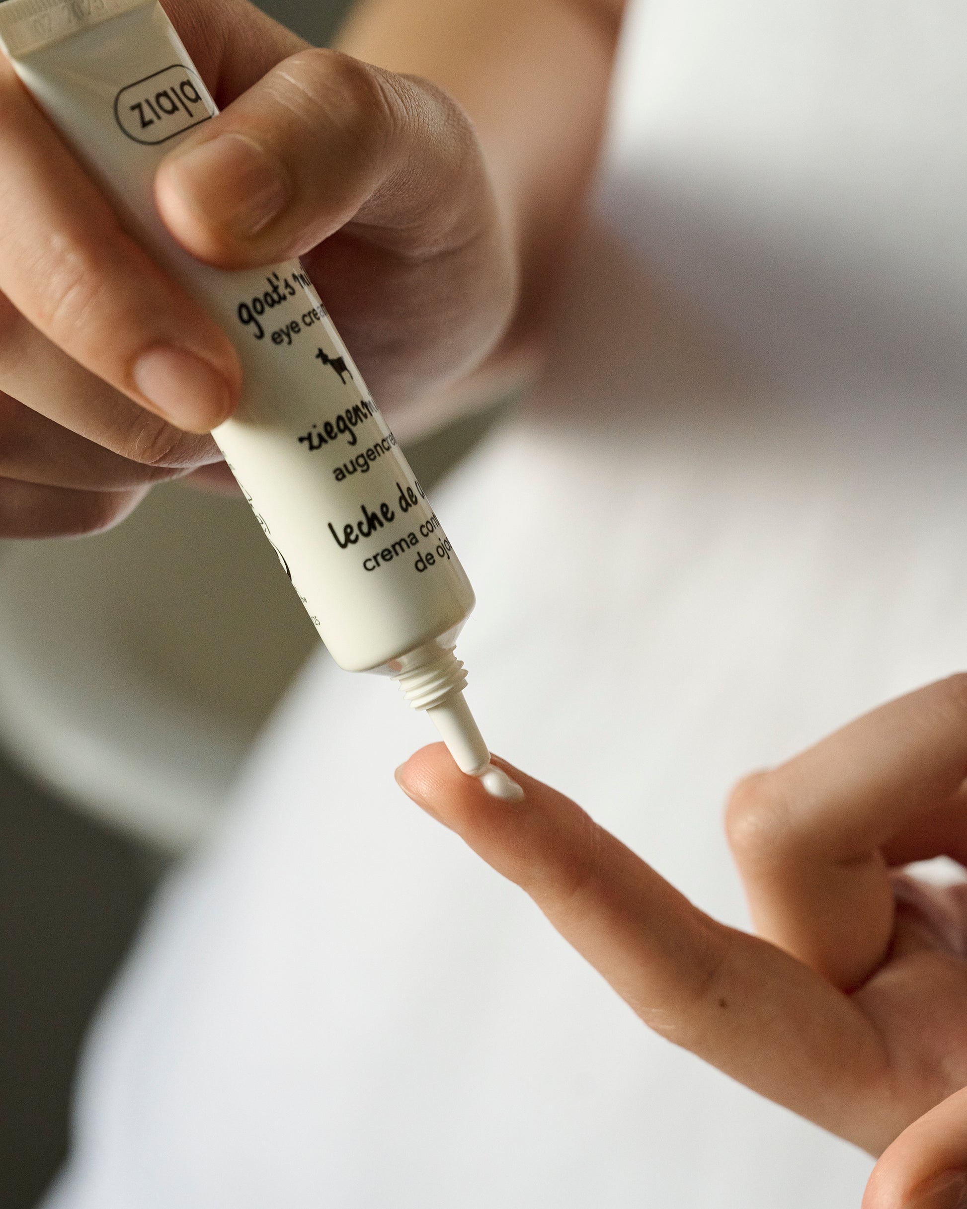 VITAMIN E EYE CREAM ANTI WRINKLE VEGAN  / 15ML / ZIAJA